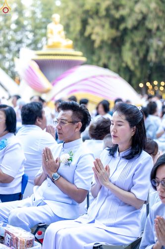 ภาพ No.289248:วันที่ 7 มกราคม พ.ศ. 2569 พิธีตักบาตรพระธรรมยาตรา ณ อนุสรณ์สถานลำดับที่ 1 สถานที่เกิดด้วยรูปกายเนื้อ อนุสรณ์สถานมหาวิหารพระมงคลเทพมุนี (โลตัสแลนด์) อ.สองพี่น้อง จ.สุพรรณบุรี ในโครงการธรรมยาตรา กตัญญูบูชา มหาปูชนียาจารย์ พระมงคลเทพมุนี(สด จนฺทสโร) พระผู้ป