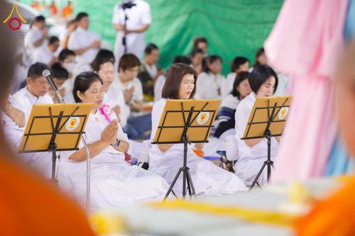 ภาพ No.301046:วันที่ 23 มกราคม พ.ศ. 2569 พิธีถวายภัตตาหารเป็นสังฆทาน แด่พระธรรมยาตรา ณ อนุสรณ์สถานบางปลา วัดบางปลา อำเภอบางเลน จังหวัดนครปฐม ในโครงการธรรมยาตรา กตัญญูบูชา มหาปูชนียาจารย์ พระมงคลเทพมุนี(สด จนฺทสโร) พระผู้ปราบมาร อนุสรณ์สถาน 7 แห่ง ปีที่ 14