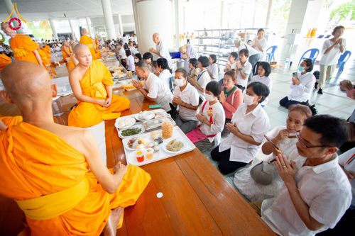 ภาพ No.209861:วันพุธที่ 26 กุมภาพันธ์ พ.ศ. 2568 พิธีบุพเปตพลี ครั้งที่ 159 ณ หอฉันคุณยายอาจารย์จันทร์ขนนกยูง วัดพระธรรมกาย