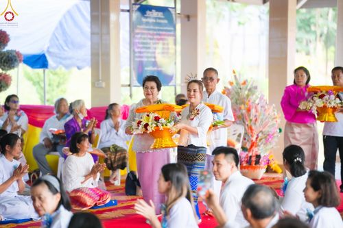 ภาพ No.94118:พิธีทอดกฐิน เพื่อสร้างกำแพงแก้วรอบวัด ณ วัดทุ่งเจริญธรรม อ.อมก๋อย จ.เชียงใหม่ วันที่ 10 พฤศจิกายน พ.ศ. 2566