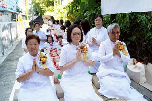 ภาพ No.233638:วันอาทิตย์ที่ 6 กรกฎาคม พ.ศ.2568 พิธีสมโภช 15 ปี วัดพระธรรมกายเกาลูน และพิธีมุทิตาสักการะเปรียญธรรม 9 ประโยค ณ วัดพระธรรมกายเกาลูน เขตปกครองพิเศษฮ่องกง สาธารณรัฐประชาชนจีน