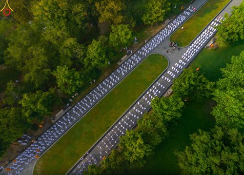 ภาพ No.103015:พิธีวันทาเจดีย์ พิธีเวียนประทักษิณ ธรรมทายาทชาวอินโดนีเซียกว่า 1,000 คน ณ มหาเจดีย์บุโรพุทโธ ประเทศอินโดนีเซีย ในวันที่ 19 ธันวาคม พ.ศ. 2566