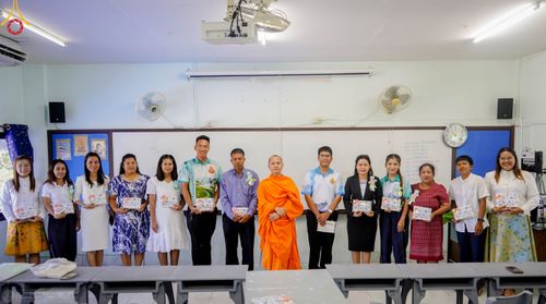 ภาพ No.104756:วันรวมพลังเด็กดี V-star ผู้นำฟื้นฟูศีลธรรมโลก จังหวัดพังงา วันที่ 22 ธันวาคม พ.ศ. 2566 ณ โรงเรียนอนุบาลพังงา