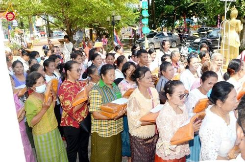 ภาพ No.176997:พิธีทอดกฐิน ณ วัดปะคำ จ.นครราชสีมา ในโครงการทอดกฐินสามัคคีทั่วไทย 30,000 วัด บูชาธรรม 80 ปี หลวงพ่อธัมมชโย โดยคณะศิษยานุศิษย์วัดพระธรรมกาย วันที่ 3 พฤศจิกายน พ.ศ. 2567