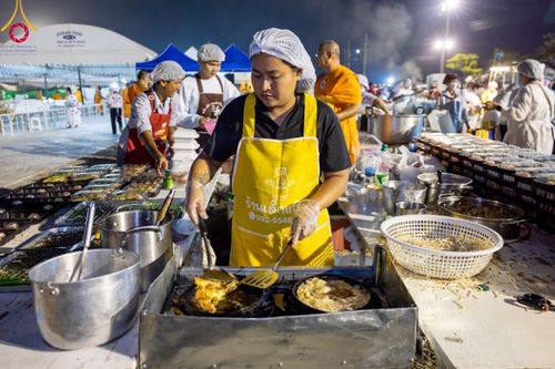 ภาพ No.116457:พิธีถวายภัตตาหารเป็นสังฆทาน แด่คณะพระธรรมยาตรา ปีที่ 12 วันที่ 22 มกราคม พ.ศ. 2567 ณ อนุสรณ์สถานบางนางแท่น จ.นครปฐม