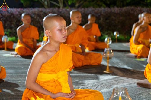 ภาพ No.125274:พิธีจุดโคมมาฆประทีป เพื่อถวายเป็นพุทธบูชา ณ เจดีย์สวรรค์ วัดบ้านขุน  อำเภอฮอด จังหวัดเชียงใหม่ วันเสาร์ที่ ๒๔ กุมภาพันธ์ พ.ศ. ๒๕๖๗