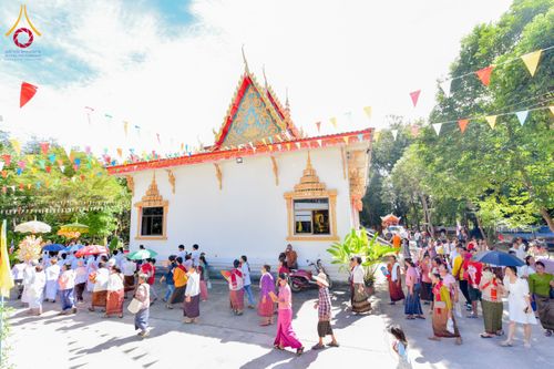 ภาพ No.174576:พิธีทอดกฐิน ณ วัดเวฬุวนาราม กาฬสินธุ์ ในโครงการกฐินสามัคคีทั่วไทย 30,000 วัด บูชาธรรม 80 ปี หลวงพ่อธัมมชโย โดยคณะศิษยานุศิษย์วัดพระธรรมกาย วันที่ 30 ตุลาคม พ.ศ. 2567