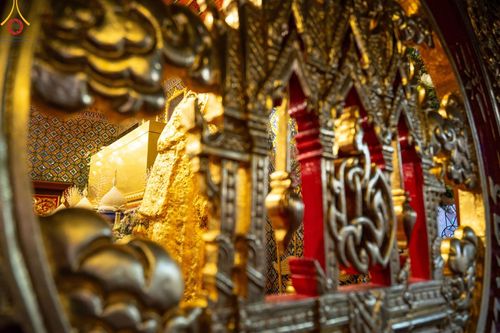 ภาพ No.201257:พระธรรมยาตราปฏิบัติธรรม และถ่ายภาพหมู่ประวัติศาสตร์ ณ อาคารธรรมยาตรา กตัญญูบูชามหาปูชนียาจารย์  ตรงข้ามวัดปากน้ำภาษีเจริญ จ.กรุงเทพมหานคร ในโครงการธรรมยาตรา กตัญญูบูชา มหาปูชนียาจารย์ พระมงคลเทพมุนี(สด จนฺทสโร) พระผู้ปราบมาร อนุสรณ์สถาน 7 แห่ง ปีที่ 13