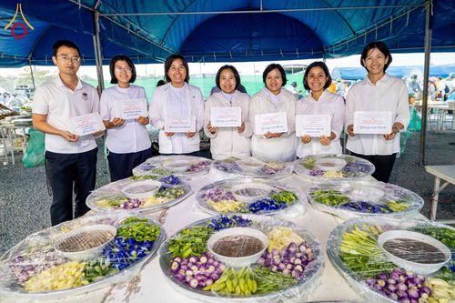 ภาพ No.198282:พิธีถวายภัตตาหารเป็นสังฆทาน แด่พระธรรมยาตรา ณ อนุสรณ์สถานบางปลา วัดบางปลา อำเภอบางเลน จังหวัดนครปฐม ในโครงการธรรมยาตรา กตัญญูบูชา มหาปูชนียาจารย์ พระมงคลเทพมุนี(สด จนฺทสโร) พระผู้ปราบมาร อนุสรณ์สถาน 7 แห่ง ปีที่ 13 วันที่ 20 มกราคม พ.ศ. 2568