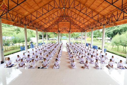 ภาพ No.153845:โครงการอบรมอุบาสก อุบาสิกาแก้ว รุ่นที่ 1 ผู้แทนทอดกฐินสามัคคี 30,000 วัดทั่วไทย ระหว่างวันที่ 6-8 กันยายน พ.ศ. 2567 ณ ศูนย์ปฏิบัติธรรมหนองบัวลำภู