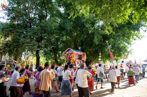 ภาพ No.92948:พิธีทอดกฐินสามัคคีทั่วไทย 5,000 วัด โดยคณะศิษยานุศิษย์วัดพระธรรมกาย น้อมบูชาธรรม 79 ปี หลวงพ่อธัมมชโย ณ วัดทรงศิรินาวาส จ.บุรีรัมย์ วันที่ 8 พฤศจิกายน พ.ศ.2566