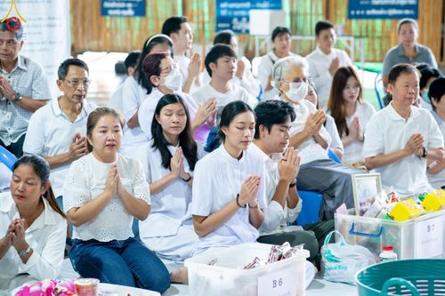 ภาพ No.142284:พิธีตักบาตรฉลองพระใหม่ ในโครงการอุปสมบทหมู่รุ่นผู้บริหาร  ณ วิหารคด วัดพระธรรมกาย วันอาทิตย์ที่ 23 มิถุนายน พ.ศ.2567