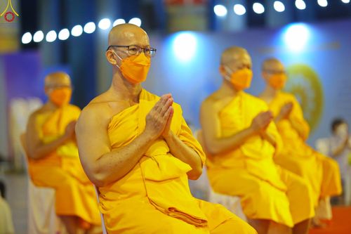 ภาพ No.83971:พิธีสวดมนต์บทธัมมจักกัปปวัตตนสูตร ครบ 5,481,000,000 จบ ในวันอาทิตย์ที่ 2 กรกฎาคม พ.ศ. 2566 ณ วัดพระธรรมกาย