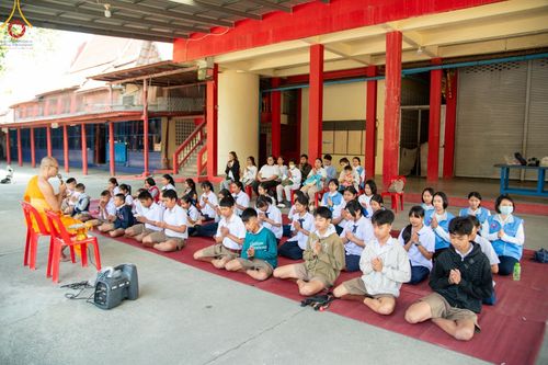 ภาพ No.189772:พิธีทอดผ้าป่าทำนุบำรุงศาสนสถาน ณ วัดอัมพวัน ต.สองพี่น้อง อ.สองพี่น้อง จ.สุพรรณบุรี ในโครงการธรรมยาตรา กตัญญูบูชา มหาปูชนียาจารย์ พระมงคลเทพมุนี(สด จนฺทสโร) พระผู้ปราบมาร อนุสรณ์สถาน 7 แห่ง ปีที่ 13 วันที่ 5 มกราคม พ.ศ. 2568