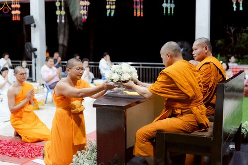 ภาพ No.234170:พิธีมุทิตาสักการะ "พระสิริรัตนเมธี" เจ้าคณะจังหวัดเลย ,พิธีถวายไทยธรรม ๙ วัด และพิธีทอดผ้าป่าเพื่อสร้างทุกสิ่ง  ในวาระทำบุญครบรอบ ๑๐ ปี ณ ศูนย์ปฏิบัติธรรมแก้วภูเรือ อ.ภูเรือ จ.เลย