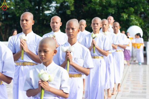 ภาพ No.101031:พิธีบรรพชาธรรมทายาท ในโครงการอุปสมบทบูชาธรรม มหาปูชนียาจารย์ พ.ศ. 2566 ณ วัดหนองไผ่ล้อม จ.ปราจีนบุรี วันที่ 2 ธันวาคม พ.ศ. 2566
