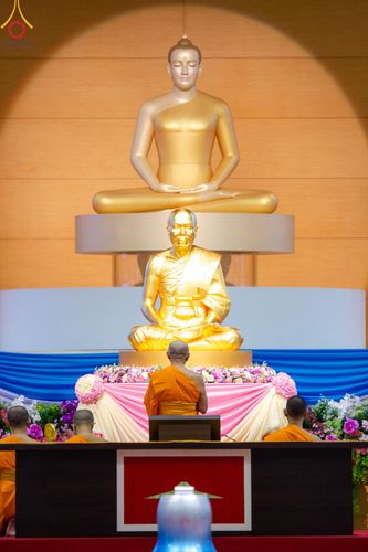 ภาพ No.160079:พิธีทอดผ้าป่าสมทบกฐินวัดพระธรรมกาย และสมทบกฐิน 30,000 วัดทั่วไทย ครั้งที่ 3 ณ สภาธรรมกายสากล วัดพระธรรมกาย วันพฤหัสบดีที่ 10 ตุลาคม พ.ศ. 2567