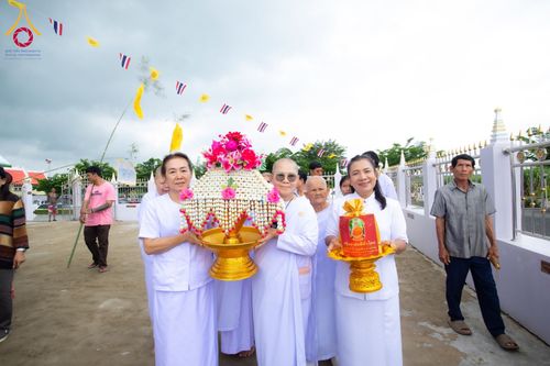 ภาพ No.178545:พิธีทอดกฐิน ณ วัดหนองแกประชาสรรค์ ต.หนองปลาไหล อ.หนองปรือ จ.กาญจนบุรี ในโครงการกฐินสามัคคีทั่วไทย 30,000 วัด บูชาธรรม 80 ปี หลวงพ่อธัมมชโย โดยคณะศิษยานุศิษย์วัดพระธรรมกาย วันที่ 20 ตุลาคม พ.ศ. 2567