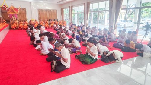 ภาพ No.102173:พิธีบรรพชาธรรมทายาท ในโครงการอุปสมบทหมู่ รุ่นบูชาธรรมมหาปูชนียาจารย์ ศูนย์ปฏิบัติธรรมหนองบัวลำภู ณ วัดสว่างอารมณ์ อ.ศรีบุญเรือง จ.หนองบัวลำภู วันที่ 10 ธันวาคม พ.ศ. 2566