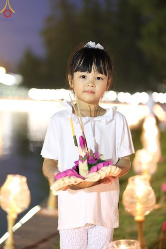 ภาพ No.170254:พิธีลอยกระทงธรรม ณ สระเศรษฐีทะเลบุญ มหาวิหารพระมงคลเทพมุนีฯ วัดพระธรรมกาย วันศุกร์ที่ 15 พฤศจิกายน พ.ศ.2567 (วันเพ็ญ 15 ค่ำ เดือน 12)