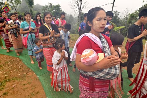 ภาพ No.176679:พิธีทอดกฐิน สำนักสงฆ์เคาะทีโคะ อ.ท่าสองยาง จ.ตาก ในโครงการกฐินสามัคคีทั่วไทย 30,000 วัด บูชาธรรม 80 ปี หลวงพ่อธัมมชโย โดยคณะศิษยานุศิษย์วัดพระธรรมกาย วันที่ 10 พฤศจิกายน พ.ศ. 2567