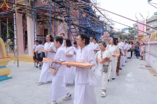 ภาพ No.163664:โครงการกฐินสามัคคีทั่วไทย 30,000 วัด บูชาธรรม 80 ปี หลวงพ่อธัมมชโย โดย คณะศิษยานุศิษย์วัดพระธรรมกาย ณ วัดลาดบัวขาว กรุงเทพมหานคร วันที่ 20 ตุลาคม พ.ศ. 2567