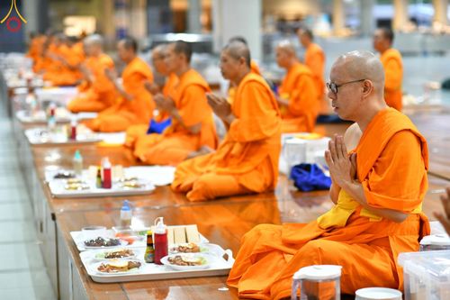 ภาพ No.182298:พิธีถวายภัตตาหารเมนูสวรรค์ "เพื่อการบรรลุธรรม" วันเสาร์ที่ 14 ธันวาคม พ.ศ. 2567 ณ หอฉันคุณยายอาจารย์ฯ วัดพระธรรมกาย