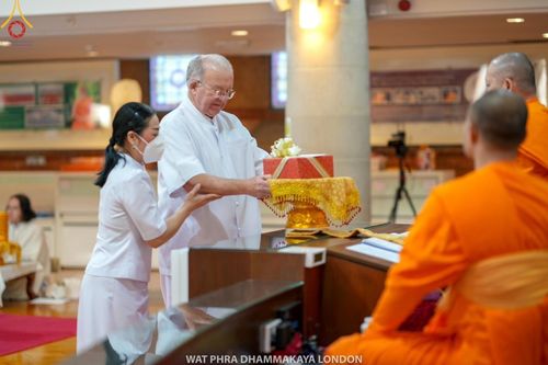 ภาพ No.186080:พิธีมุทิตาสักการะ เนื่องในวาระอายุวัฒนมงคล ๘๔ ปี หลวงพ่อทัตตชีโว วันอาทิตย์ที่ ๒๒ ธันวาคม พ.ศ. ๒๕๖๗ ณ วัดพระธรรมกายลอนดอน