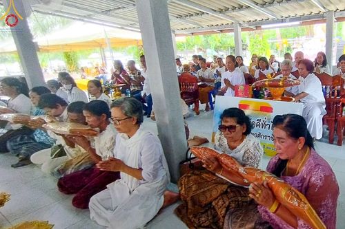 ภาพ No.168762:พิธีทอดกฐิน ณ วัดเขาน้อย จ.นครศรีธรรมราช ในโครงการกฐินสามัคคีทั่วไทย 30,000 วัด บูชาธรรม 80 ปี หลวงพ่อธัมมชโย โดยคณะศิษยานุศิษย์วัดพระธรรมกาย วันที่ 20 ตุลาคม พ.ศ. 2567