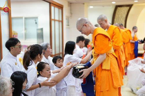 ภาพ No.183758:พิธีทอดกฐิน วัดพระธรรมกายไทเป ประเทศไต้หวัน  บูชาธรรม 80 ปี หลวงพ่อธัมมชโย โดยคณะศิษยานุศิษย์วัดพระธรรมกาย วันที่ 10 พฤศจิกายน พ.ศ. 2567