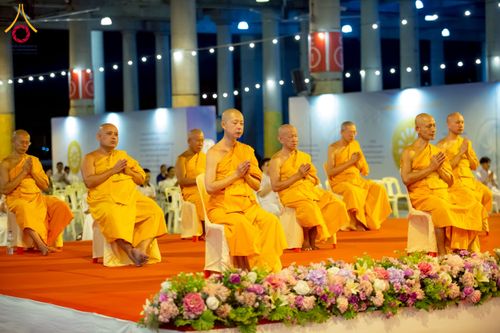 ภาพ No.217360:วันเสาร์ที่ 12 เมษายน พ.ศ. 2568 พิธีฉลองชัยชิตังเม สวดธัมมจักกัปวัตนสูตร ครบ 7,277,818,181 จบ ณ วัดพระธรรมกาย จังหวัดปทุมธานี