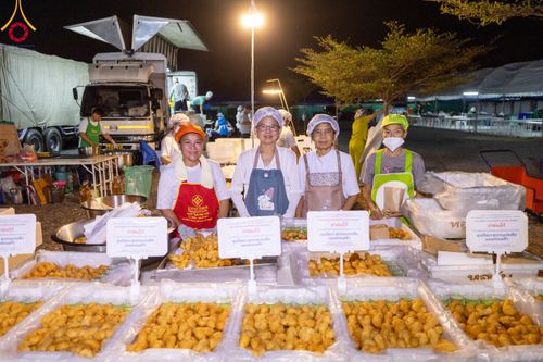 ภาพ No.112933:พิธีถวายภัตตาหารเป็นสังฆทาน แด่คณะพระธรรมยาตรา ปีที่ 12 วันที่ 16 มกราคม พ.ศ. 2567 ณ วัดโบสถ์(บน) บางคูเวียง จ.นนทบุรี