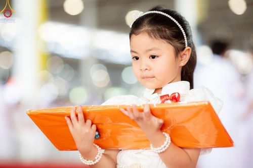 ภาพ No.177925:พิธีทอดผ้าป่าต้นสมบัติจักรพรรดิ ในวันอาทิตย์ที่ 1 ธันวาคม พ.ศ. 2567 ณ สภาธรรมกายสากล วัดพระธรรมกาย