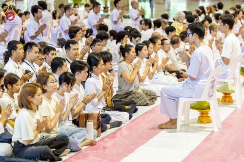 ภาพ No.230675:วันที่ 29 มิถุนายน พ.ศ.2568 พิธีตัดปอยผมและปลงผมนาคธรรมทายาท โครงการบรรพชาอุปสมบทหมู่ รุ่นเข้าพรรษา ณ วิหารคด วัดพระธรรมกาย