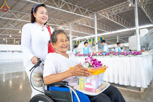 ภาพ No.86073:พิธีจุดเทียนใจ ไฟนิรันดร์ อนันตชัย วันอาทิตย์ที่ 20 สิงหาคม พ.ศ. 2566 ณ สภาธรรมกายสากล วัดพระธรรมกาย