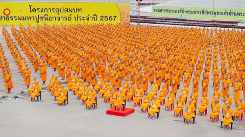 ภาพ No.182091:พระธรรมทายาทร่วมปฎิบัติธรรม รับฟังโอวาทจากหลวงพ่อทัตตชีโว และถ่ายภาพหมู่ประวัติศาสตร์ ณ ลานธรรมพระมหาธรรมกายเจดีย์  วัดพระธรรมกาย ในโครงการอุปสมบท บูชาธรรมมหาปูชนียาจารย์ วันที่ 13 ธันวาคม พ.ศ. 2567