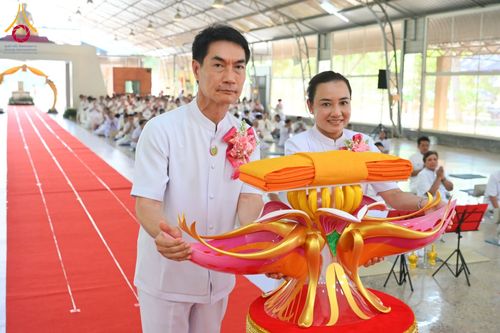 ภาพ No.183518:พิธีทอดกฐิน ณ ศูนย์อบรมเยาวชนอุตรดิตถ์ ในโครงการทอดกฐินสามัคคีทั่วไทย 30,000 วัด บูชาธรรม 80 ปี หลวงพ่อธัมมชโย โดยคณะศิษยานุศิษย์วัดพระธรรมกาย วันที่ 27 ตุลาคม พ.ศ. 2567