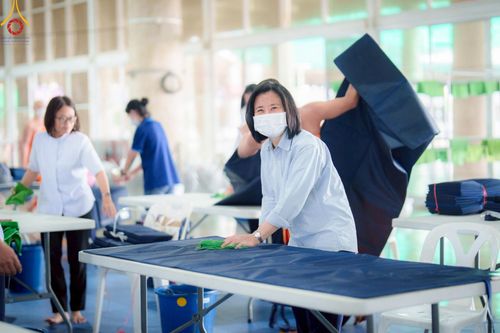 ภาพ No.218223:วันที่ 12-18 เมษายน พ.ศ. 2568 พระภิกษุและเจ้าหน้าที่อาสาสมัคร เตรียมพื้นที่ต้อนรับพักค้างพระสังฆาธิการ เนื่องในงานวันคุ้มครองโลก 22 เมษายน พ.ศ. 2568