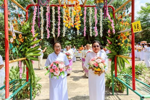 ภาพ No.262908:วันที่ 22 ตุลาคม พ.ศ. 2568 พิธีทอดกฐินสามัคคีทั่วไทย 30,000 วัด โดยคณะศิษยานุศิษย์ บูชาธรรม 81 ปี หลวงพ่อธัมมชโย ณ ธุดงคสถานทรงธรรมกำแพงเพชร ต.ทรงธรรม อ.เมือง จ.กำแพงเพชร