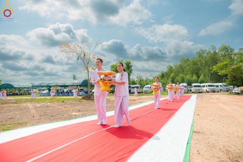 ภาพ No.137018:พิธีทอดผ้าป่าโครงสร้างเหล็กค้ำฟ้ามหามงคล อาคาร 80 ปี หลวงพ่อธัมมชโย ณ ศูนย์ปฏิบัติธรรมวิหารแดง ต.เจริญธรรม อ.วิหารแดง จ.สระบุรี วันที่ 19 พฤษภาคม พ.ศ. 2567