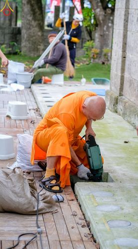 ภาพ No.137076:การเตรียมงาน ขุมหลุมเพื่อพิธีฝังลูกนิมิต ณ วัดพระธรรมกายโทชิหงิ ประเทศญี่ปุ่น วันพฤหัสบดีที่ 16 พฤษภาคม พ.ศ. 2567