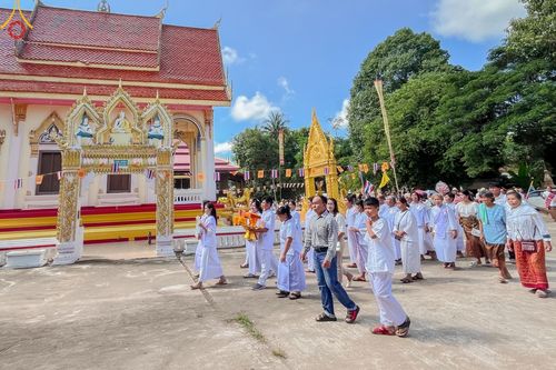 ภาพ No.166126:พิธีทอดกฐิน ณ วัดศรีบุญเรือง จ.อำนาจเจริญ ในโครงการกฐินสามัคคีทั่วไทย 30,000 วัด บูชาธรรม 80 ปี หลวงพ่อธัมมชโย โดยคณะศิษยานุศิษย์วัดพระธรรมกาย วันที่ 20 ตุลาคม พ.ศ. 2567