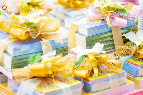 ภาพ No.136837:พิธีถวายหนังสือธรรมะ บาลี นักธรรม ทางก้าวหน้า ณ ห้องแก้วสารพัดนึก 2 วัดพระธรรมกาย วันเสาร์ที่ 11 พฤษภาคม พ.ศ. 2567