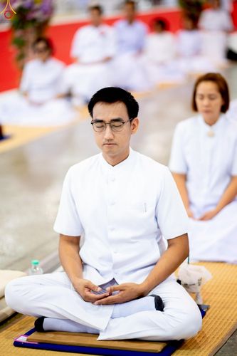 ภาพ No.233914:วันอาทิตย์ที่ 20 กรกฎาคม พ.ศ.2568 พิธีจุดเทียนใจ ไฟนิรันด์ อนันตชัย วัดพระธรรมกาย