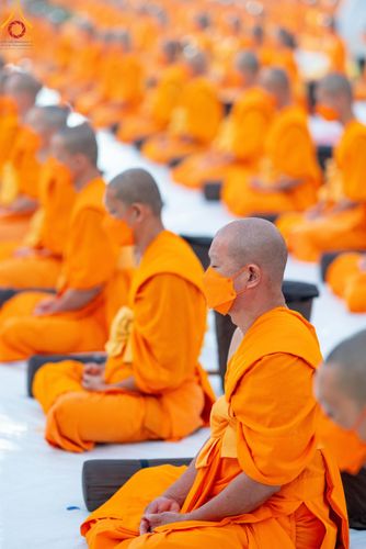 ภาพ No.110774:พระธรรมยาตราร่วมปฏิบัติธรรม และถ่ายภาพหมู่ประวัติศาสตร์ ในโครงการธรรมยาตรากตัญญูบูชา มหาปูชนียาจารย์ พระมงคลเทพมุนี(สด จนฺทสโร) พระผู้ปราบมาร อนุสรณ์สถาน 7 แห่ง ปีที่ 12 วันที่ 12 มกราคม พ.ศ. 2567 ณ วัดสองพี่น้อง จ.สุพรรณบุรี