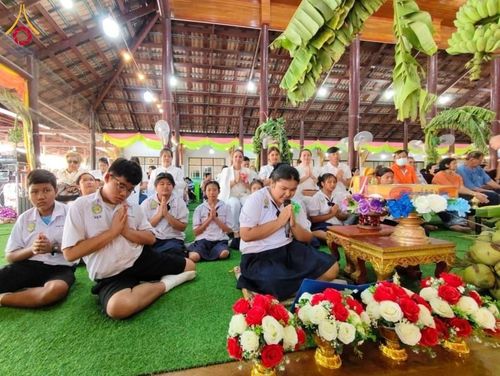 ภาพ No.176715:พิธีทอดกฐิน ณ วัดสวนส้ม จ.สมุทรสาคร ในโครงการกฐินสามัคคีทั่วไทย 30,000 วัด บูชาธรรม 80 ปี หลวงพ่อธัมมชโย โดยคณะศิษยานุศิษย์วัดพระธรรมกาย วันที่ 27 ตุลาคม พ.ศ.2567