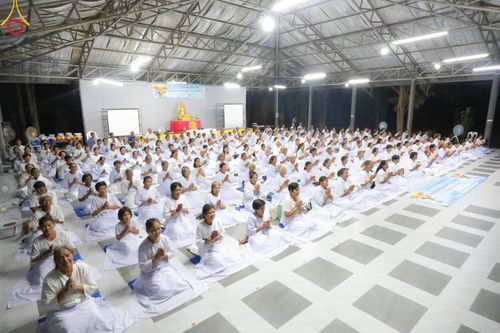 ภาพ No.154960:โครงการอุบาสกแก้ว อุบาสิกาแก้ว รุ่นที่ 2 ตัวแทนทอดกฐินสามัคคีทั่วไทย 30,000 วัด บูชาธรรม 80 ปี หลวงพ่อธัมมชโย จังหวัดบุรีรัมย์ ระหว่างวันที่ 13-15 กันยายน พ.ศ. 2567