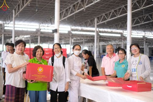 ภาพ No.212213:วันพุธที่ 19 มีนาคม พ.ศ. 2568 การบรรจุไทยธรรมลงกล่องสำเร็จ 43,500 กล่อง เพื่อถวายแด่พระสังฆาธิการ 40,000 กว่าวัดทั่วไทย ในวันคุ้มครองโลก 22 เมษายน พ.ศ. 2568 ณ บ้านแก้วเรือนทองคุณยายฯ วัดพระธรรมกาย