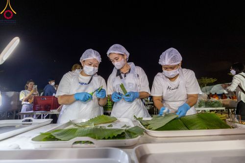 ภาพ No.113585:พิธีถวายภัตตาหารเป็นสังฆทาน แด่คณะพระธรรมยาตรา ปีที่ 12 วันที่ 17 มกราคม พ.ศ. 2567 ณ วัดโบสถ์(บน) บางคูเวียง จ.นนทบุรี