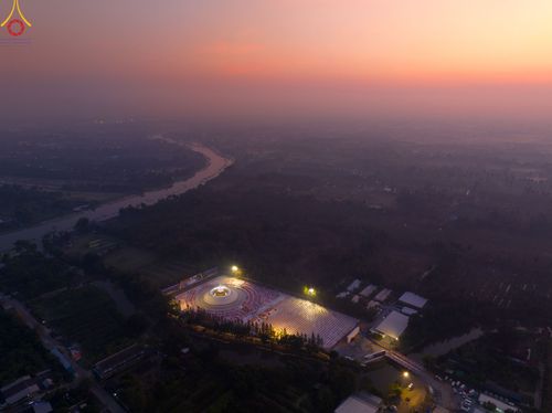 ภาพ No.110200:พิธีตักบาตรพระธรรมยาตราฯ ในโครงการธรรมยาตรากตัญญูบูชา มหาปูชนียาจารย์ พระมงคลเทพมุนี(สด จนฺทสโร) พระผู้ปราบมาร ปีที่ 12 ณ อนุสรณ์สถานลำดับที่ 2 สถานที่ตั้งมโนปณิธานบวชตลอดชีวิต อนุสรณ์สถานบางนางแท่น จ.นครปฐม วันที่ 11 มกราคม พ.ศ. 2567